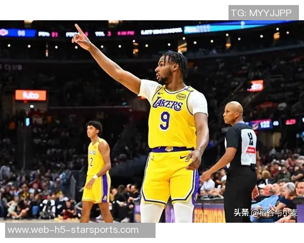 布朗尼分享提升无球状态的努力与在G联盟和湖人之间的心态平衡